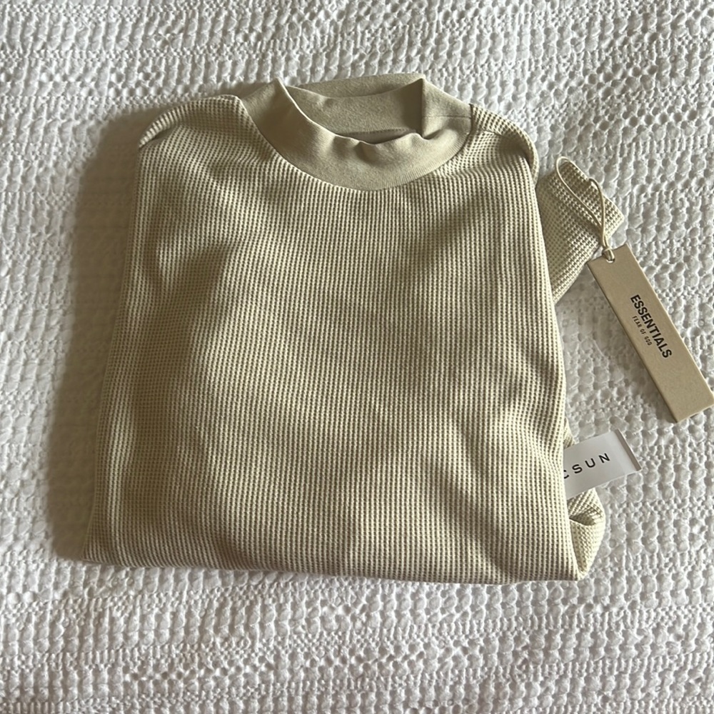 ESSENTIALS FOG WAFFLE KNIT IN WHEAT